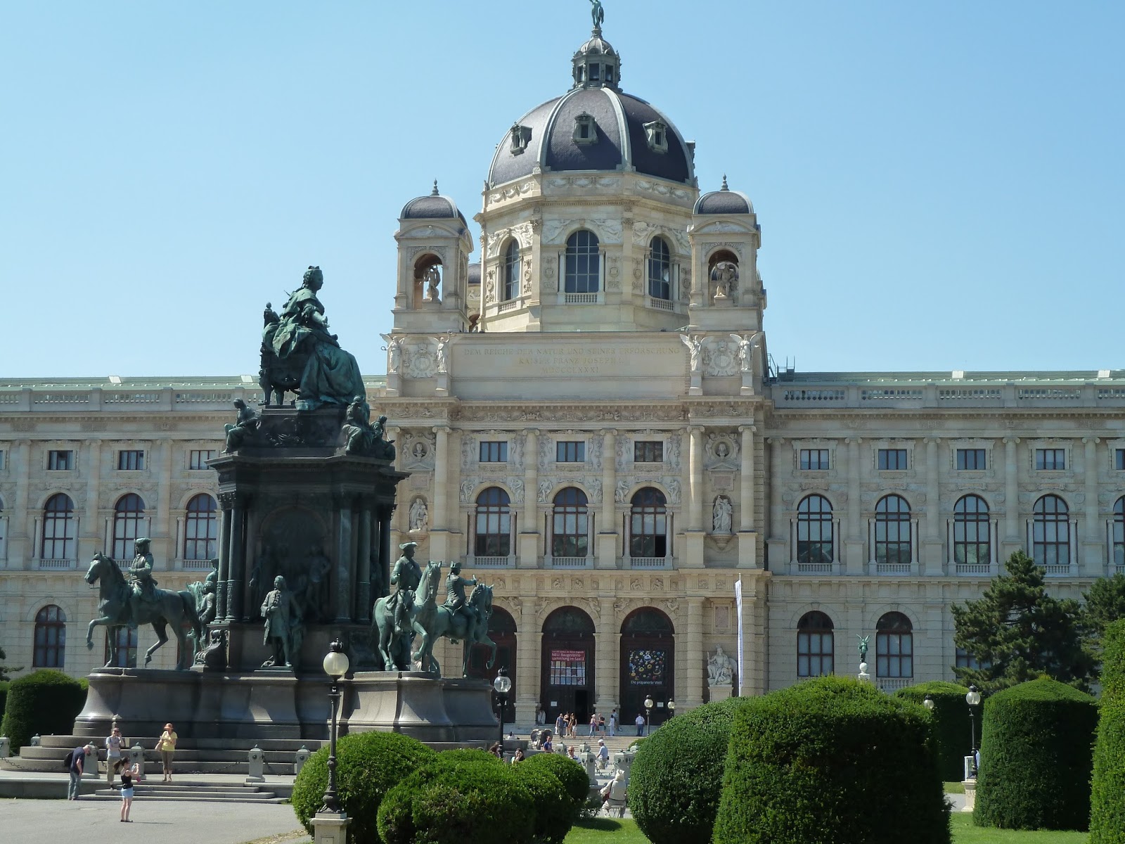 Museumsquartier & Maria Theresa's statue