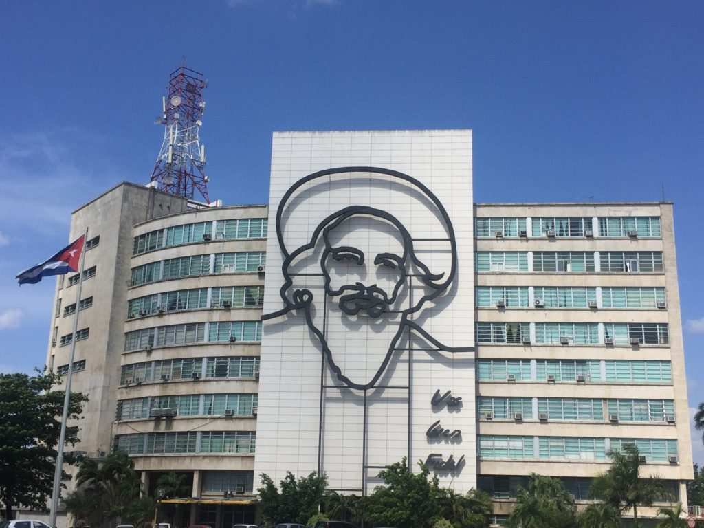 Plaza de la Revolución - Camilo Cienfuegos