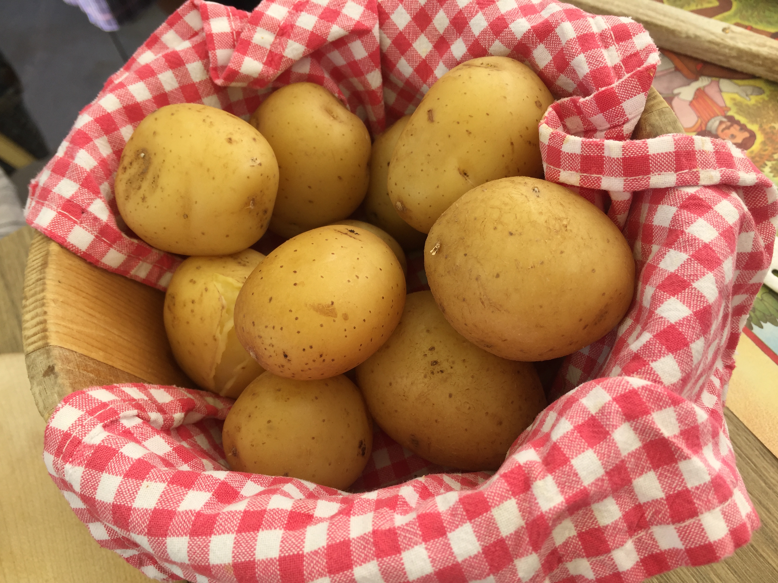 Delicious potatoes for the raclette