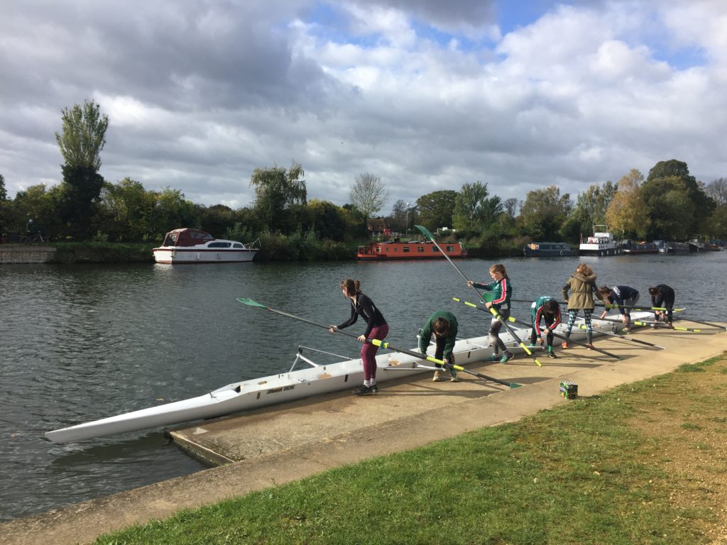 Girls about to row