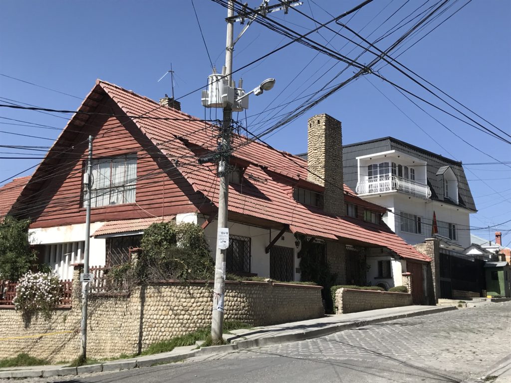 Big houses in the rich Achumani district