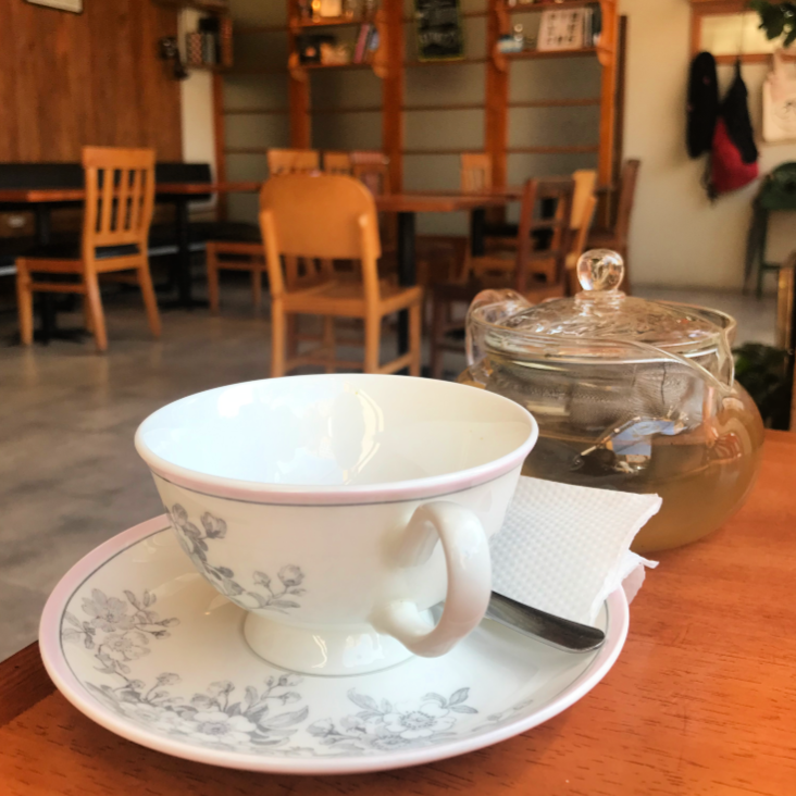 A cup of tea at Café Épico
