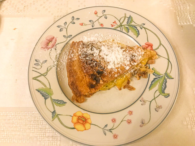 A delicious 'pantxineta' for dessert