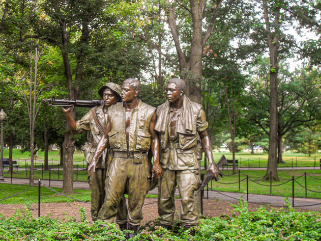 The vivid sculptures at the Vietnam Veterans Memorial