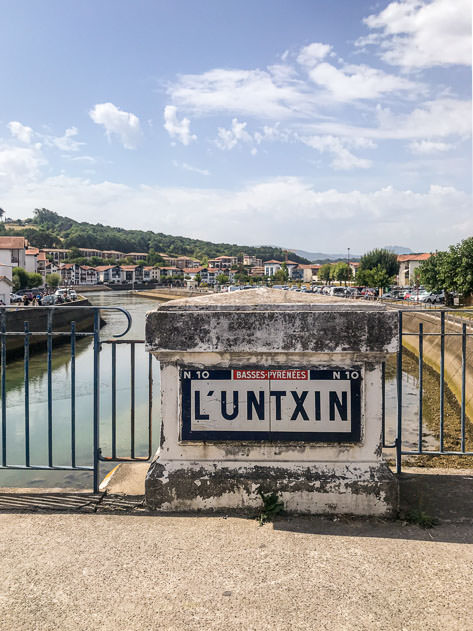 Untxin is a small river passing by Socoa