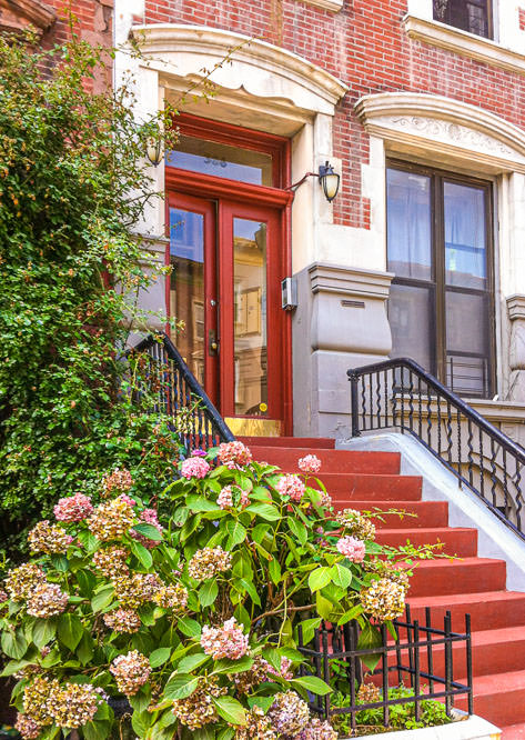 An elegant doorway in Harlem