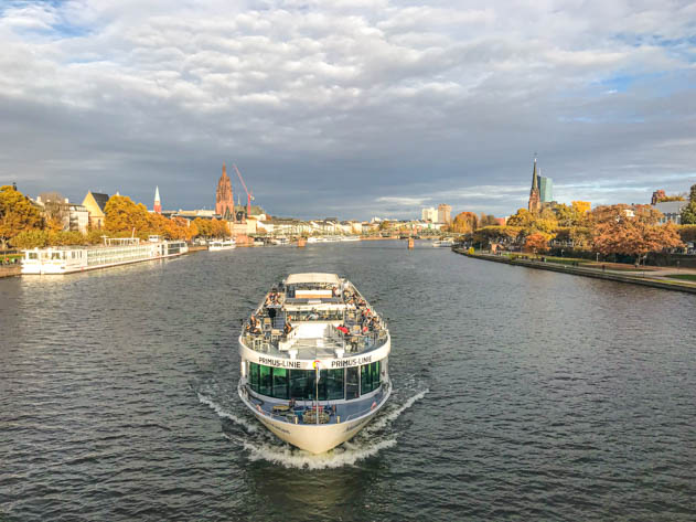 How imposing is this view of the Main river in Frankfurt?