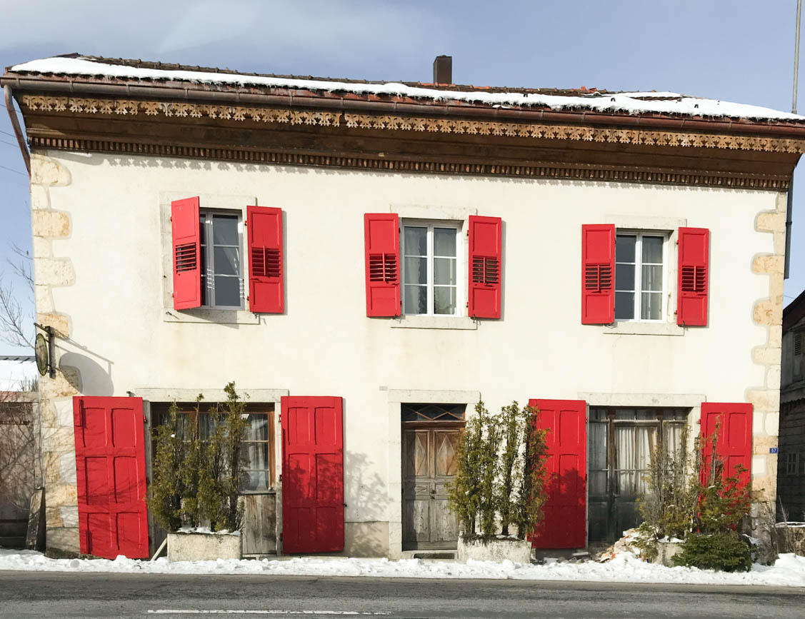 How cute is this building in St Cergue?