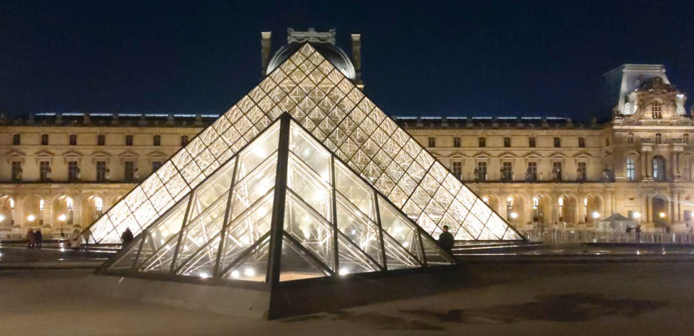 The beautiful Louvre glass pyramid