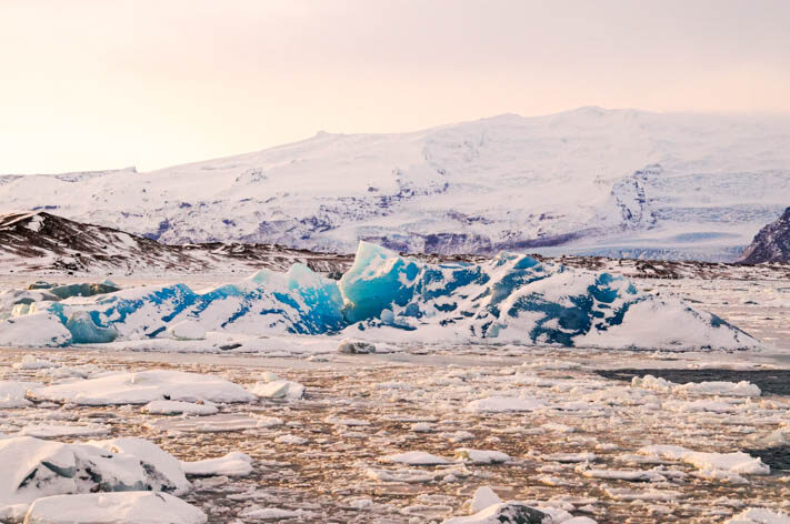 The imposing Fjallsárlón glacier