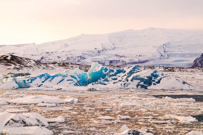 The imposing Fjallsárlón glacier