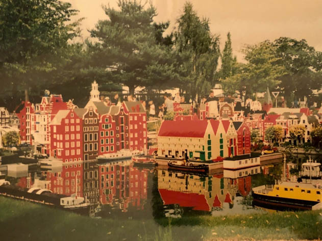 These cute little houses in Legoland Billund are all built with LEGO bricks