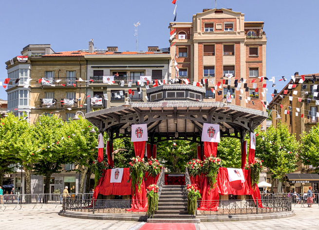 The Kiosk in Plaza del Ensanche is set up to welcome the 'cantineras' on June 28th