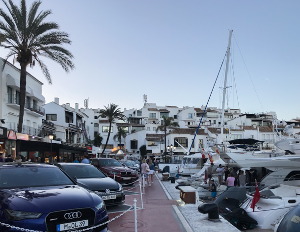 Yachts and expensive cars in Puerto Banús