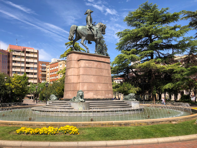 Espartero statue in Parque del Espolón (Logroño)