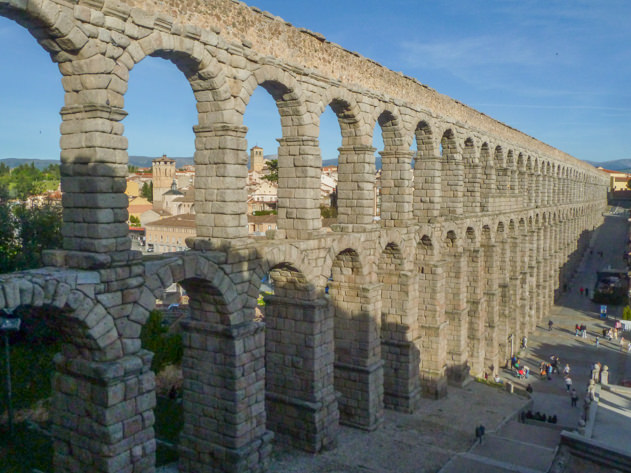The imposing Roman aqueduct of Segovia