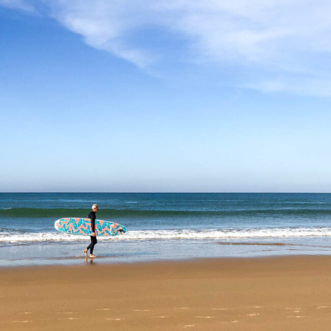 Best things to do in Les Landes: surf in Mimizan Plage