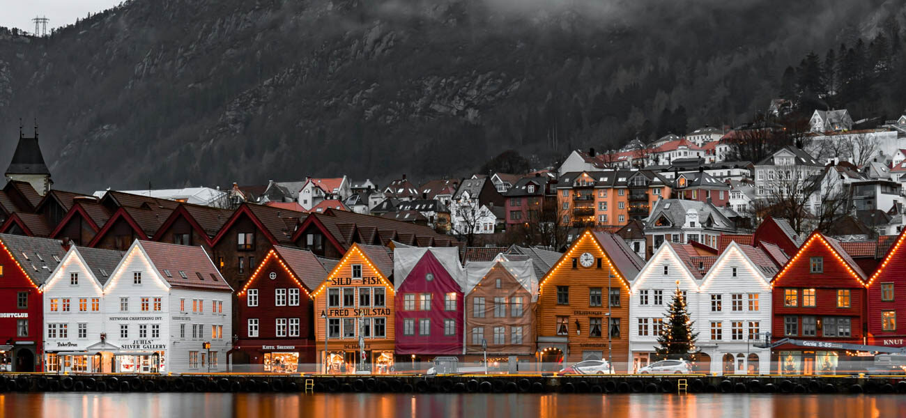 Norway destination item picture (Photo by Michael Fousert on Unsplash)