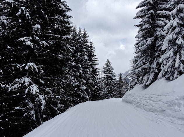 Skiing around La Clusaz, in the French Alps