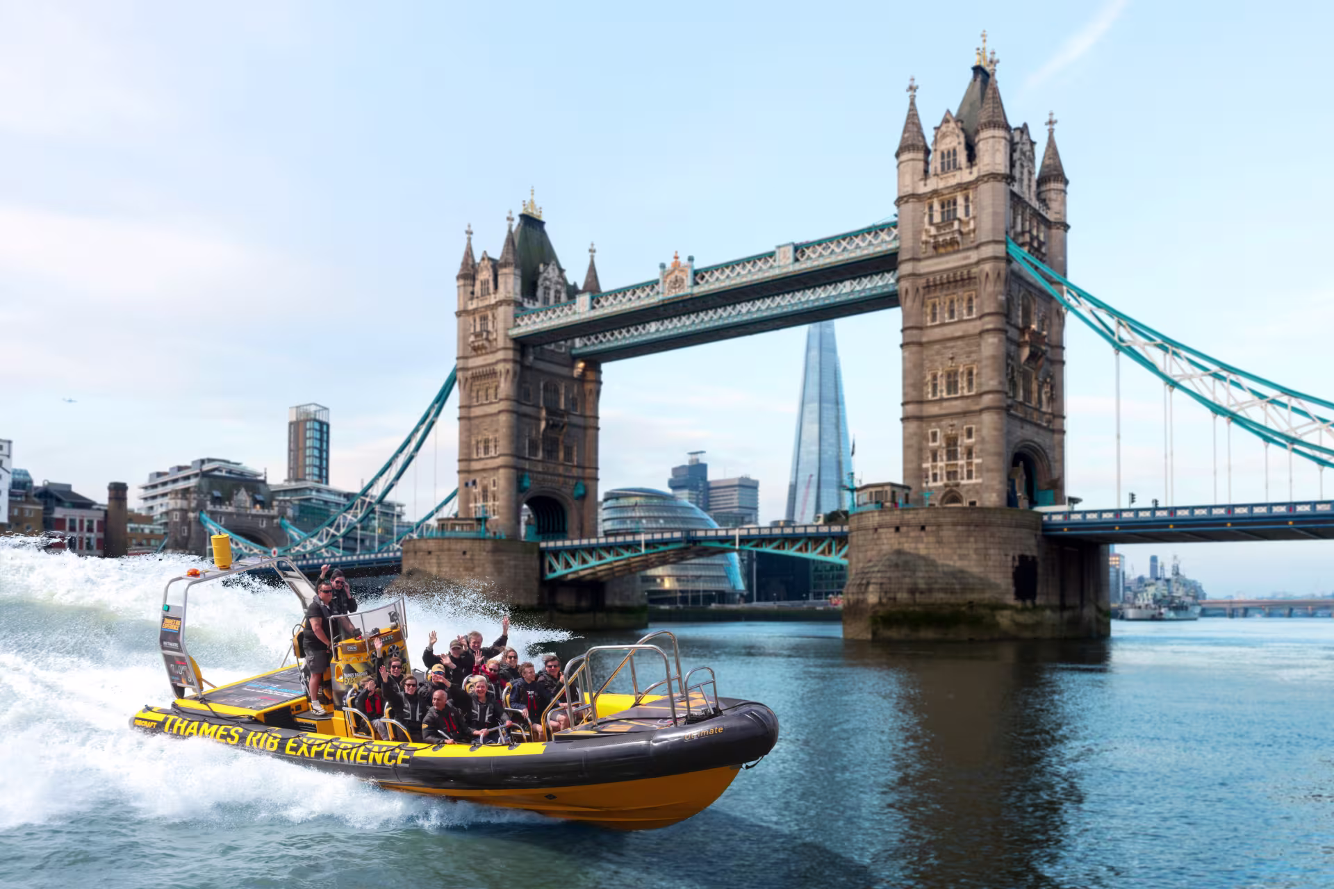 Jet Boating the Thames from Tower Pier (Manawa)