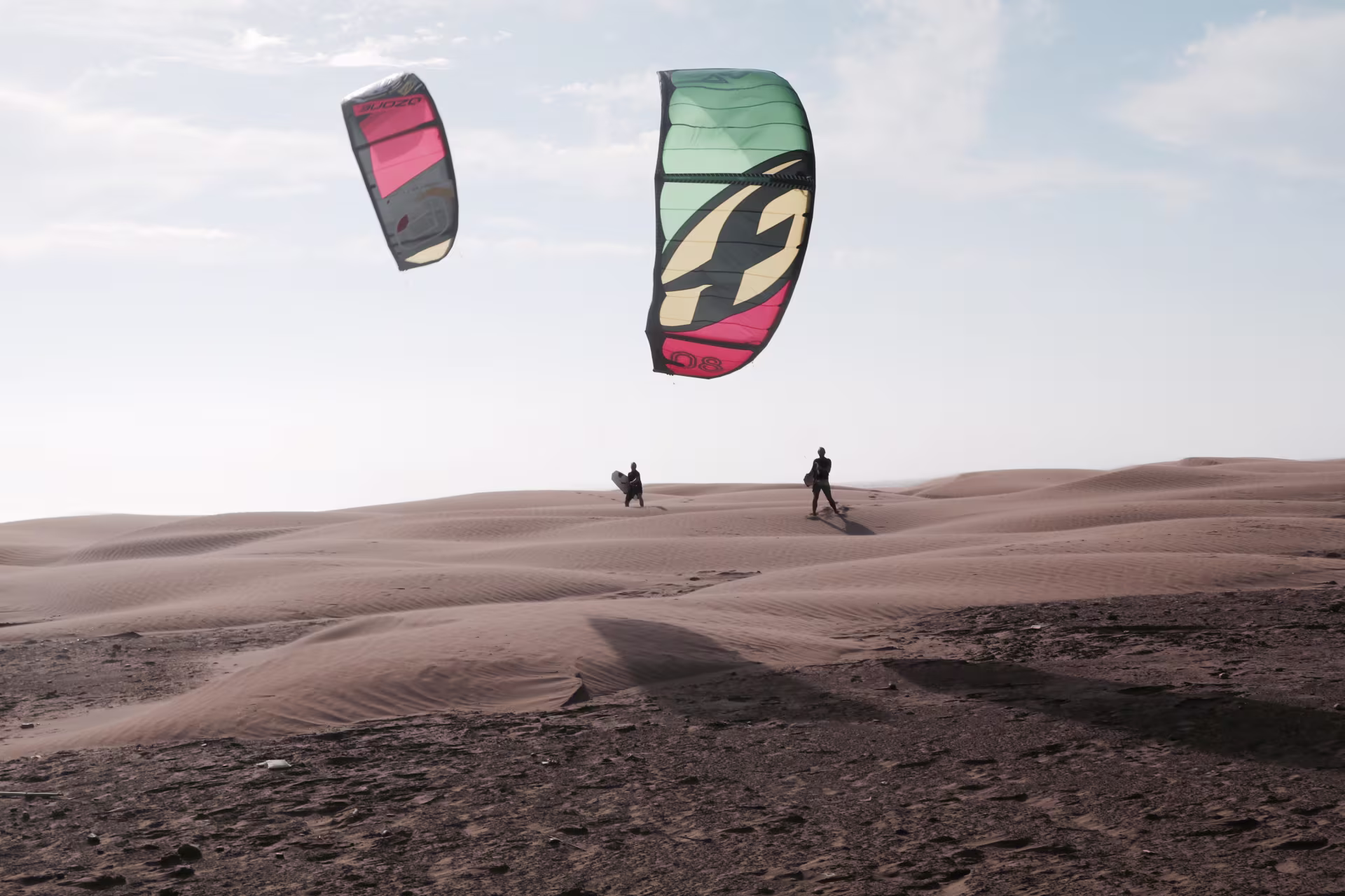 Kitesurfing lessons in Essaouira with Ismail Adarzane_Manawa